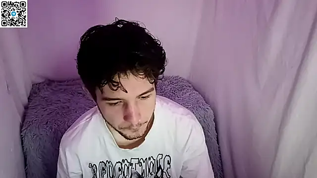  ZaneX online show from May 1, 2026, 7:08 pm