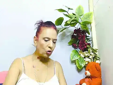 Hot queen58 online show from June 19, 2026, 5:08 pm