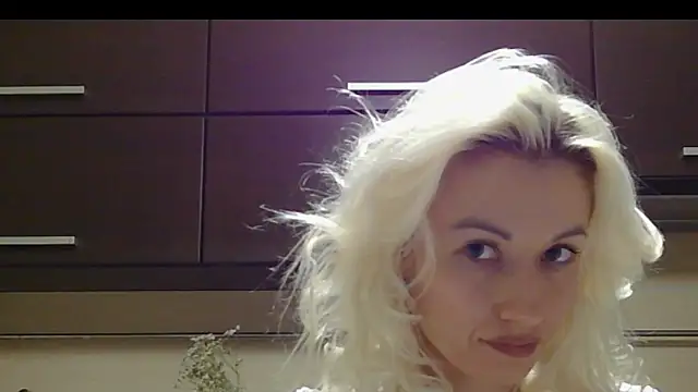 MariMi1 online show from February 28, 2026, 9:03 pm