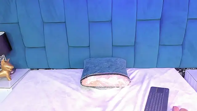 reze chaw online show from March 27, 2026, 1:23 pm