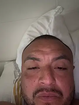 alexandeerr1986 online show from June 17, 2026, 6:40 pm