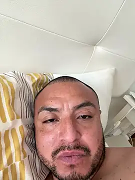 alexandeerr1986 online show from June 27, 2026, 12:33 pm