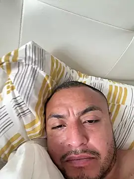 alexandeerr1986 online show from June 21, 2026, 9:48 am