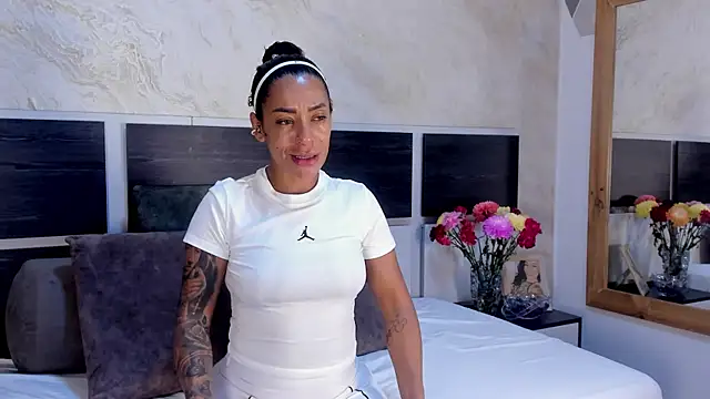 Snapshot of Natalia_Cruzz chatting on June 30, 2026, 1:55 pm Natalia Cruzz online show from June 30, 2026, 1:55 pm
