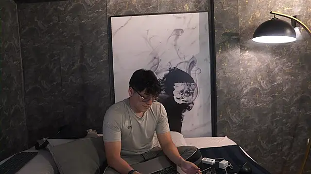 Mia and Belmonth online show from April 9, 2026, 7:09 pm