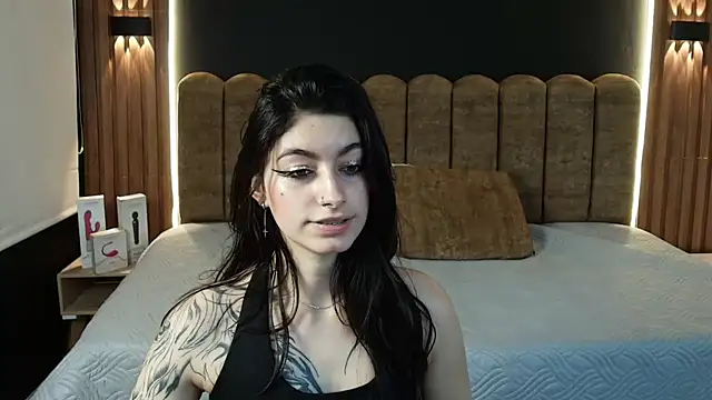 Snapshot of AmbarLee_ chatting on June 14, 2026, 12:06 pm AmbarLee online show from June 14, 2026, 12:06 pm