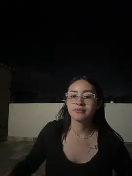 Anni Rose online show from April 12, 2026, 11:41 pm