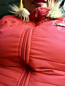 Lucia Rios online show from April 2, 2026, 11:39 am