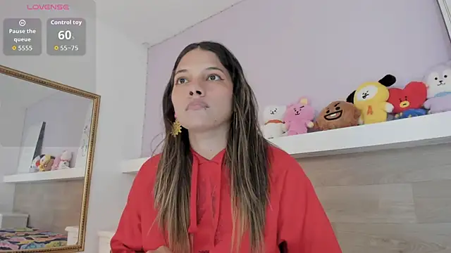 EmmaSanchez  online show from May 8, 2026, 9:40 pm