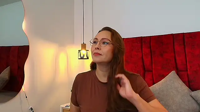  Monaliza  online show from April 4, 2026, 1:17 pm