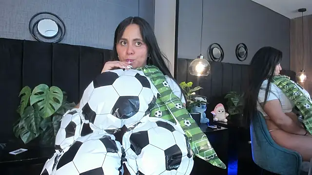 alejandra  garcia online show from June 14, 2026, 2:35 am