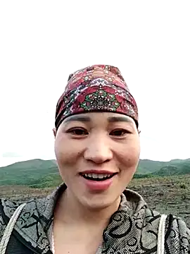 Lilinn  online show from March 17, 2026, 10:40 am