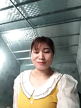 Lilinn  online show from March 25, 2026, 10:47 am