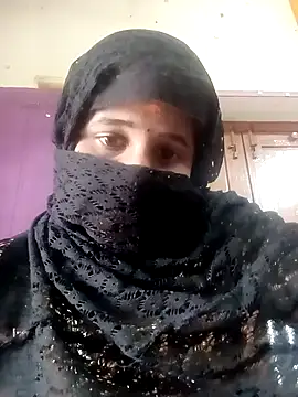 Snapshot of Tamil_Rani- chatting on March 11, 2026, 6:18 am Tamil Rani- online show from March 11, 2026, 6:18 am