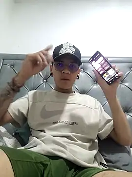 SweetMilo online show from February 28, 2026, 10:26 am