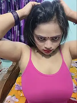 Snapshot of Beauty-3 chatting on May 14, 2026, 8:17 pm Beauty-3 online show from May 14, 2026, 8:17 pm