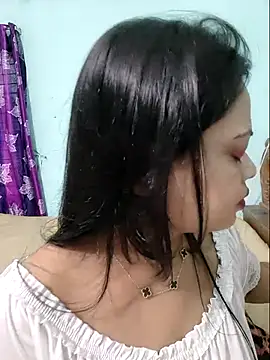 Snapshot of Beauty-3 chatting on April 26, 2026, 1:25 am Beauty-3 online show from April 26, 2026, 1:25 am
