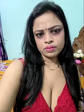 Snapshot of Beauty-3 chatting on May 13, 2026, 6:59 pm Beauty-3 online show from May 13, 2026, 6:59 pm