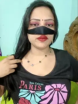 Snapshot of Beauty-3 chatting on April 22, 2026, 5:53 pm Beauty-3 online show from April 22, 2026, 5:53 pm
