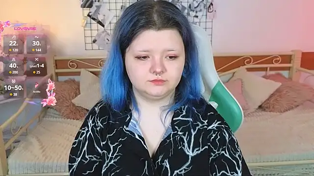 Lunaar  online show from April 21, 2026, 5:47 am