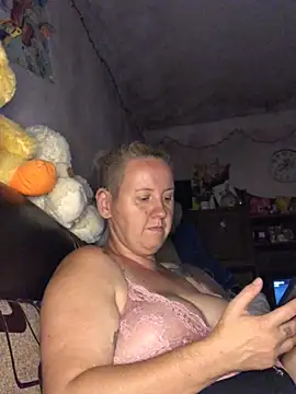 Snapshot of SofiaAmour chatting on July 30, 2026, 6:40 pm SofiaAmour online show from July 30, 2026, 6:40 pm