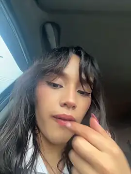 Mia-villalobos online show from May 16, 2026, 1:10 pm