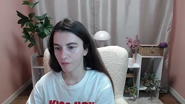 MistyBree online show from March 11, 2026, 11:48 am