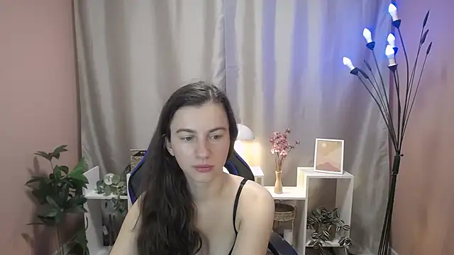 MistyBree online show from July 17, 2026, 8:11 am