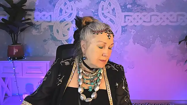 LilaMaharani online show from April 24, 2026, 12:51 pm