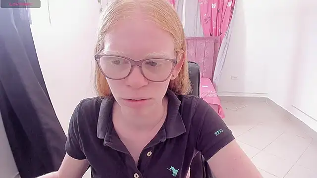 Albingirl online show from March 31, 2026, 7:27 pm