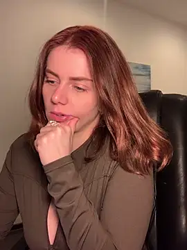 Snapshot of VelvetChloe chatting on April 29, 2026, 5:30 pm VelvetChloe online show from April 29, 2026, 5:30 pm