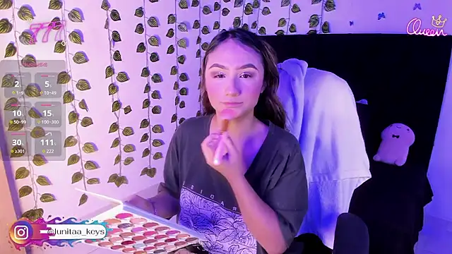 charlotte keyss online show from March 8, 2026, 4:27 am