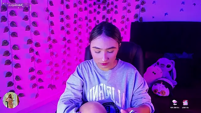 charlotte keyss online show from March 14, 2026, 12:22 pm