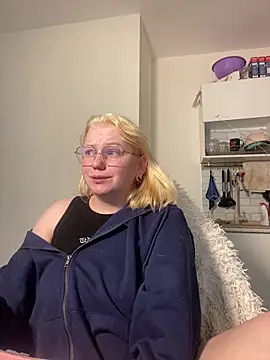 Snapshot of soft_focus chatting on June 14, 2026, 4:46 am soft focus online show from June 14, 2026, 4:46 am