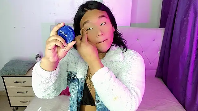 isadoraqueeen online show from April 17, 2026, 7:17 pm