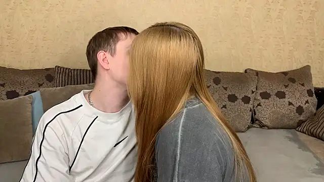 Barbara Mur online show from April 10, 2026, 4:47 pm