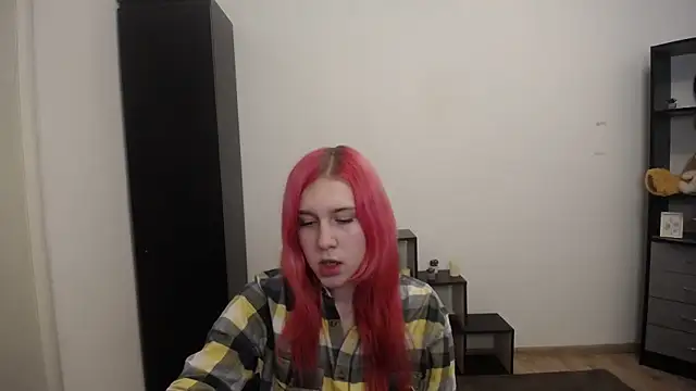 Scarlett lil online show from March 24, 2026, 8:14 am