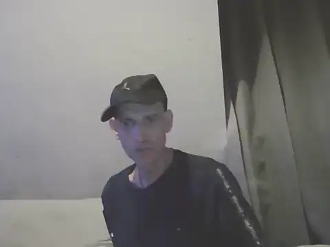 DOUBLETROUBLE7773 online show from April 6, 2026, 12:06 am