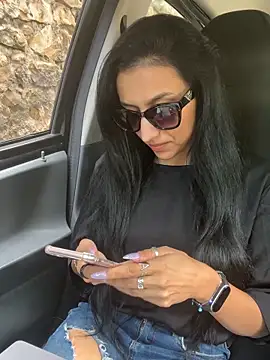 anamaria04 online show from April 16, 2026, 1:56 pm