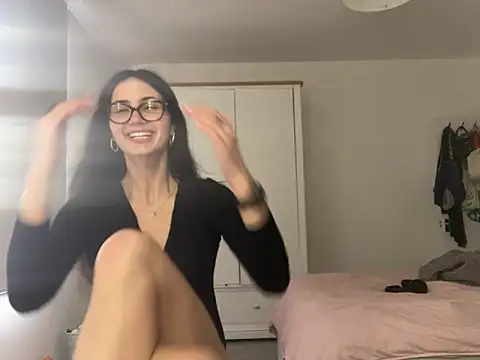 Ellamay06 online show from May 20, 2026, 5:43 pm