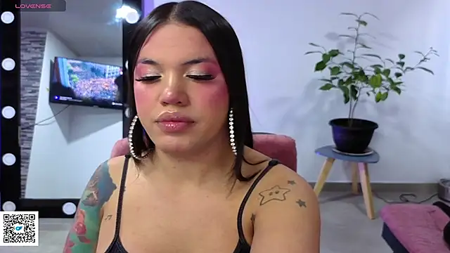 Snapshot of ashley-midnight chatting on June 18, 2026, 8:14 pm ashley-midnight online show from June 18, 2026, 8:14 pm