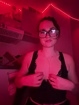 Claraaaaa06 online show from April 1, 2026, 7:33 pm