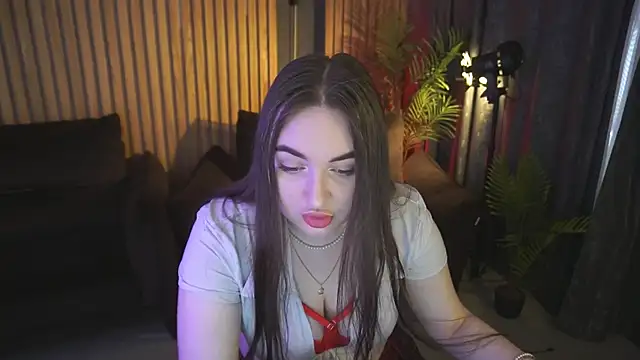 RapunzelAngel online show from June 3, 2026, 5:52 am