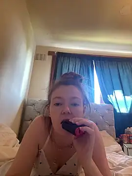 Snapshot of Scottishbrunette19 chatting on March 2, 2026, 1:40 pm Scottishbrunette19 online show from March 2, 2026, 1:40 pm