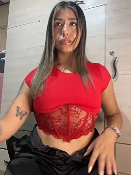 stefanyqueen69 online show from May 10, 2026, 9:16 pm