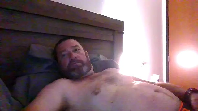 Beaededpainter online show from May 28, 2026, 6:25 pm