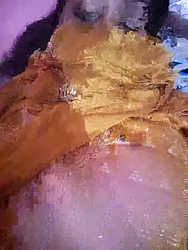 Couple hot999 online show from May 13, 2026, 6:04 pm