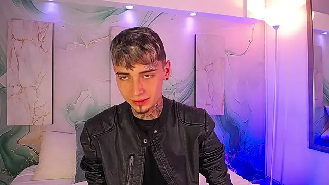 Max Hader  online show from April 16, 2026, 3:51 am