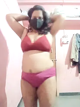 Miss-Dolly07 online show from March 12, 2026, 4:44 pm