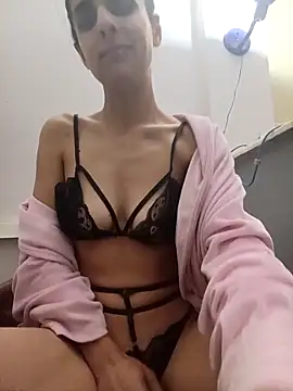 MissElen online show from May 14, 2026, 7:11 pm